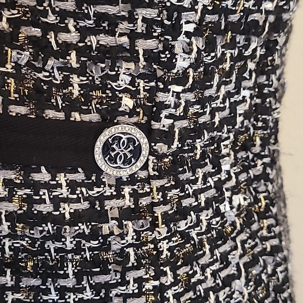 Guess Black and White Mini Dress with Chic Appeal - Picture 8 of 10